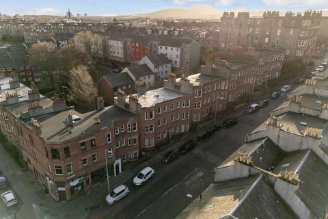 2 bedroom flat for sale, 254, Flat 4, Newhaven Road, Newhaven, Edinburgh