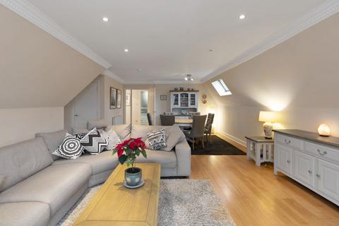 2 bedroom flat for sale, 27/6 Cammo Crescent, Edinburgh, EH4 8DZ