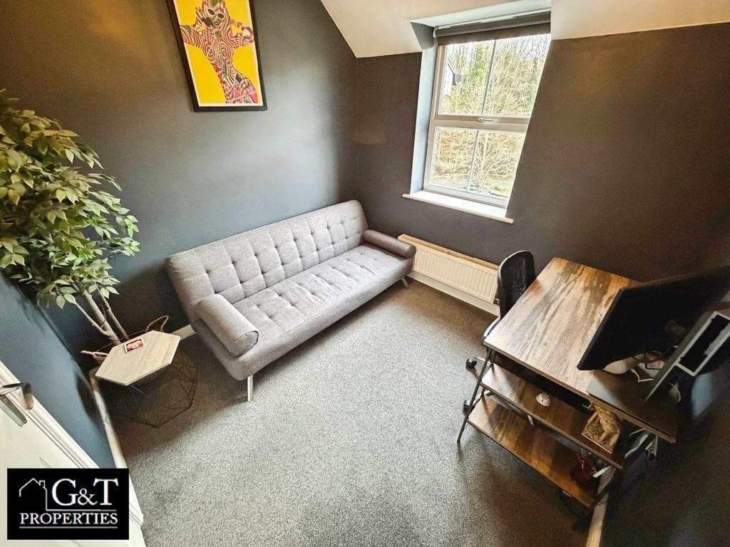 Second bedroom