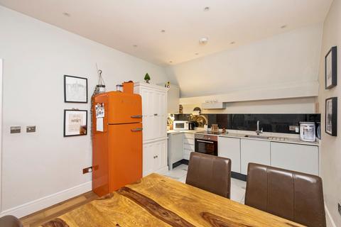 2 bedroom apartment for sale, Syresham Gardens, The Priory Syresham Gardens, RH16