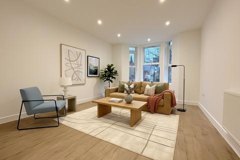 2 bedroom flat to rent, Manor Road, Beckenham BR3