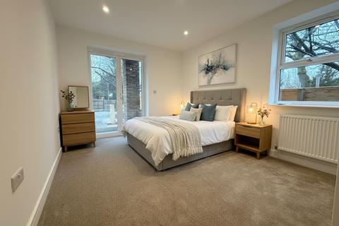 2 bedroom flat to rent, Manor Road, Beckenham BR3
