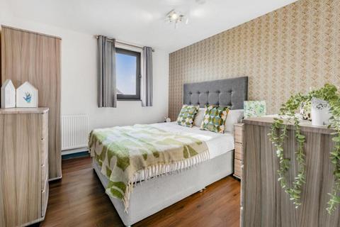 1 bedroom flat to rent, Stagbury Ave