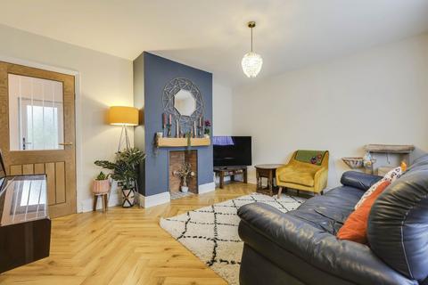 3 bedroom terraced house for sale, Sussex Avenue, Horsforth, Leeds, West Yorkshire, LS18