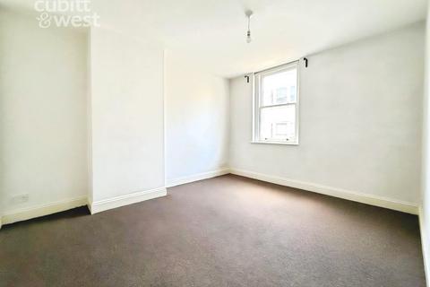 2 bedroom apartment to rent, AVAILABLE IMMEDIATELY, East Street, BN1