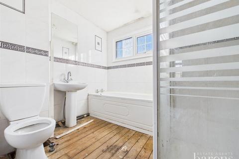 undefined, Harlech Close, Basingstoke RG23