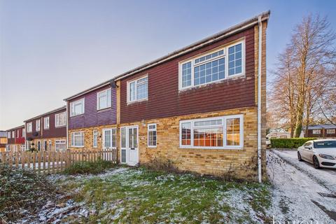 3 bedroom end of terrace house for sale, Harlech Close, Basingstoke RG23