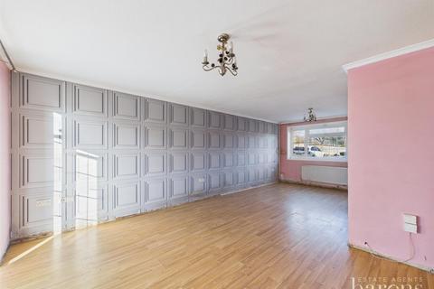 3 bedroom end of terrace house for sale, Harlech Close, Basingstoke RG23