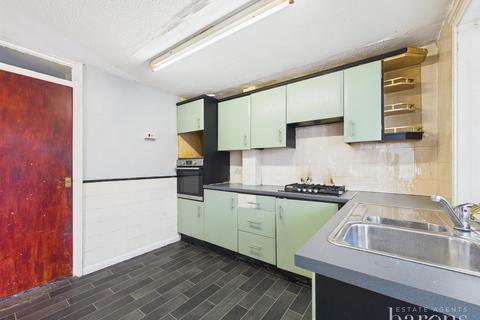 3 bedroom end of terrace house for sale, Harlech Close, Basingstoke RG23