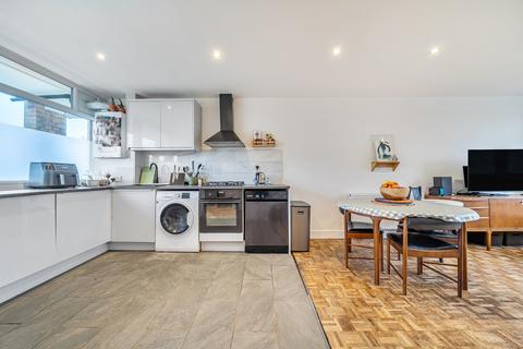 3 bedroom maisonette for sale, Tarnwood Park, Mottingham