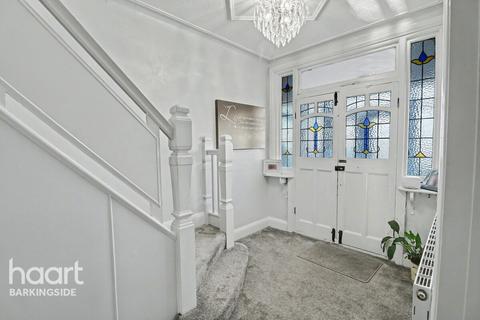 Hatley Avenue, Barkingside