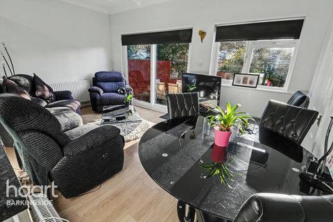 4 bedroom terraced house for sale, Hatley Avenue, Barkingside
