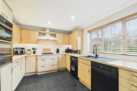 4 bedroom townhouse for sale, Aris Way, Buckingham, Buckinghamshire, MK18