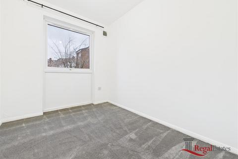 2 bedroom flat to rent, Grange Court, Birse Crescent, NW10 1SH