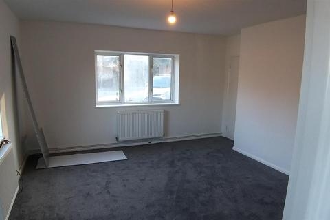1 bedroom detached bungalow to rent, Pear Tree Lane, Gillingham ME7