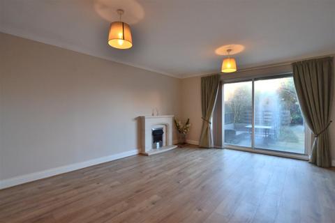 3 bedroom end of terrace house to rent, Elvetham Crescent, Fleet GU51