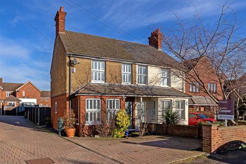 3 bedroom semi-detached house for sale, Kings Road, Bedford MK45