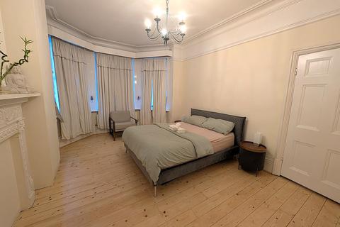2 bedroom flat to rent, Mount Road, Hendon, London, NW4