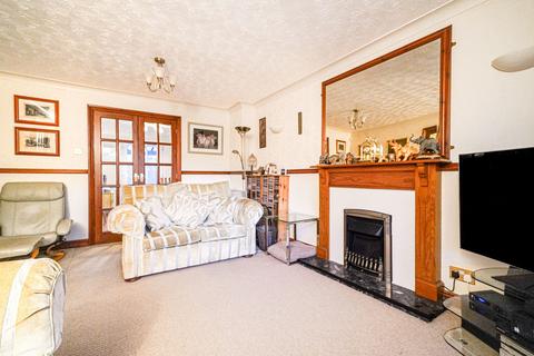4 bedroom semi-detached house for sale, Darnford Close, Hall Green