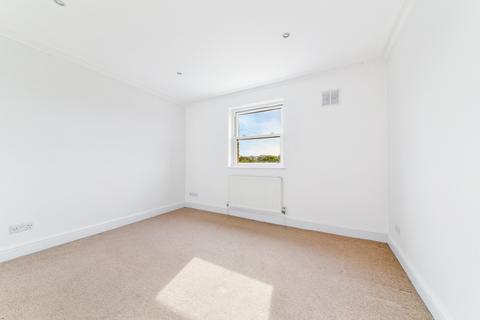 2 bedroom apartment to rent, The Gardens, East Dulwich London SE22