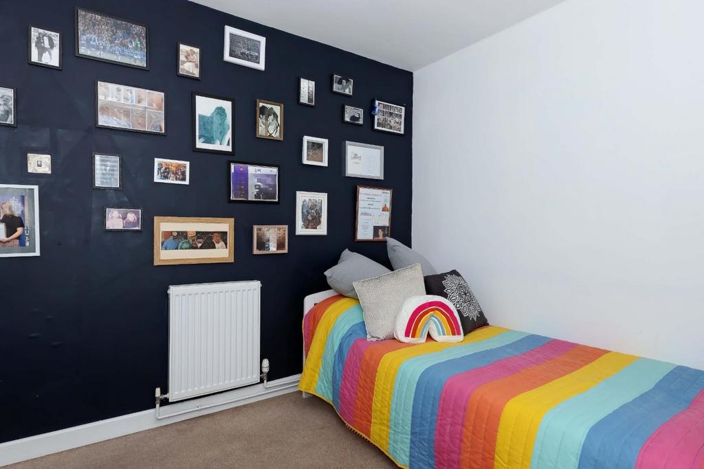 Manor Close 15.2.jpg