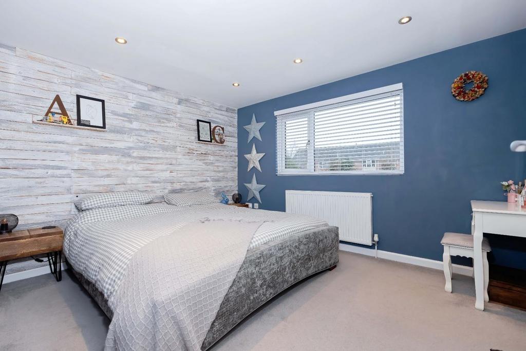 Manor Close 4.jpg