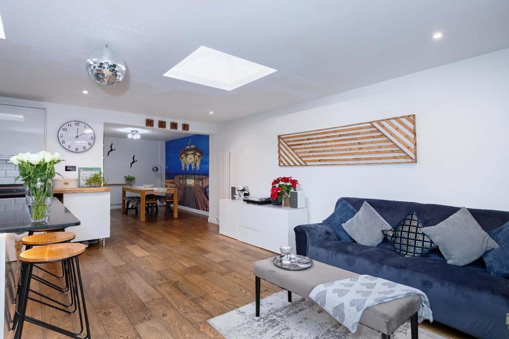 Manor Close 25.jpg