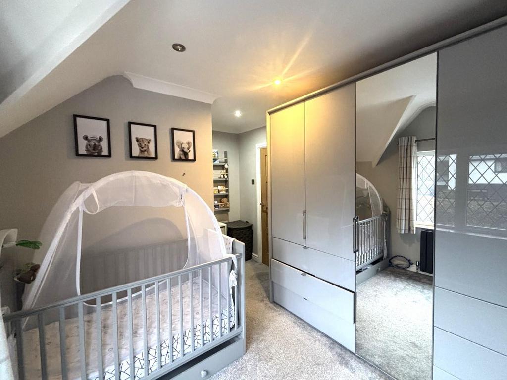 Bedroom 1 1.jpeg