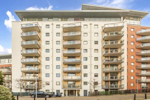 1 bedroom flat for sale, Galaxy Building, Crews Street, London E14