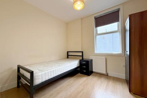 undefined, Lampton Road, TW3