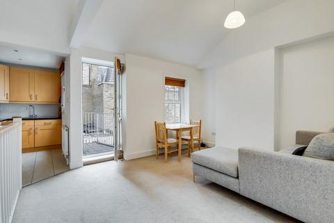 2 bedroom mews to rent - Huntsworth Mews, Marylebone, London, NW1