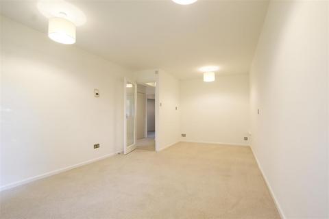 undefined, Queensway, Cambridge CB2