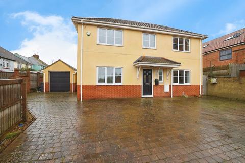 Station Road, Swindon SN4