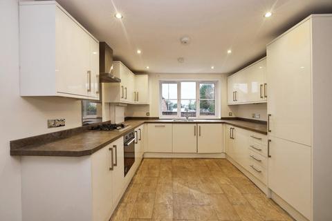 4 bedroom detached house for sale, Station Road, Swindon SN4