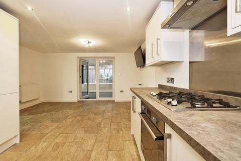 4 bedroom detached house for sale, Station Road, Swindon SN4