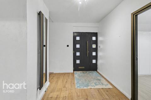 2 bedroom semi-detached bungalow for sale, Aldborough Road South, Ilford