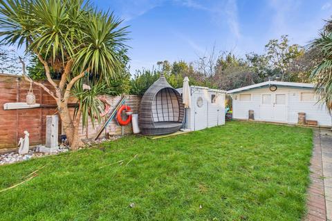 4 bedroom terraced house for sale, Congreve Road, Worthing, BN14 8EJ