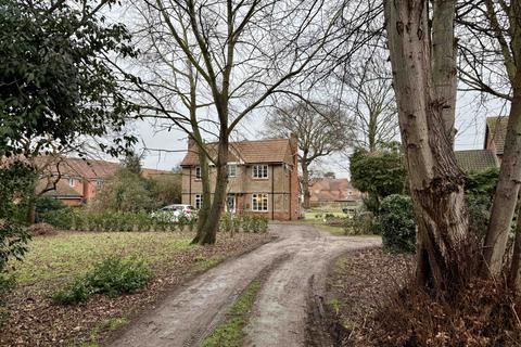 4 bedroom detached house for sale, High Road, Trimley St. Mary, IP11
