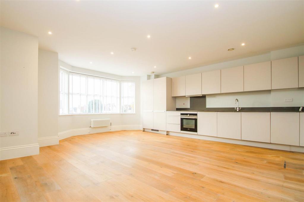 Lounge/Kitchen