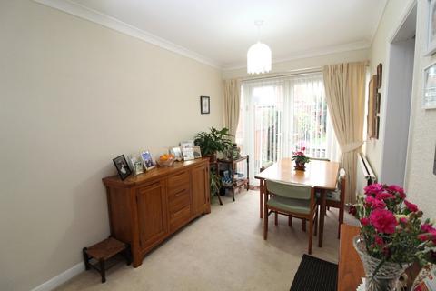 3 bedroom semi-detached house for sale, Herbert Close, Leicester LE8