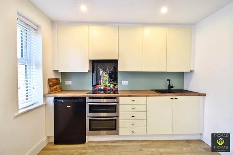 undefined, Alders green, Longlevens