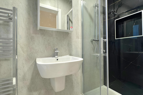 undefined, Aldborough Spur, Slough, Berkshire, SL1