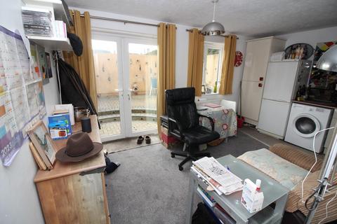 undefined, Essex Court, Gravesend DA11