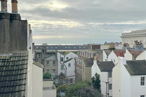 Studio to rent, Lansdowne Place, Hove BN3