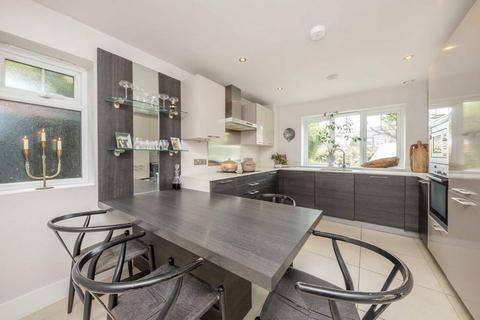 undefined, Oakhurst Close, Kingston Upon Thames KT2