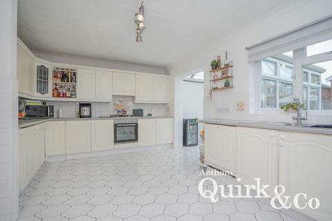 3 bedroom detached house for sale, Westwood Road, Canvey Island, SS8