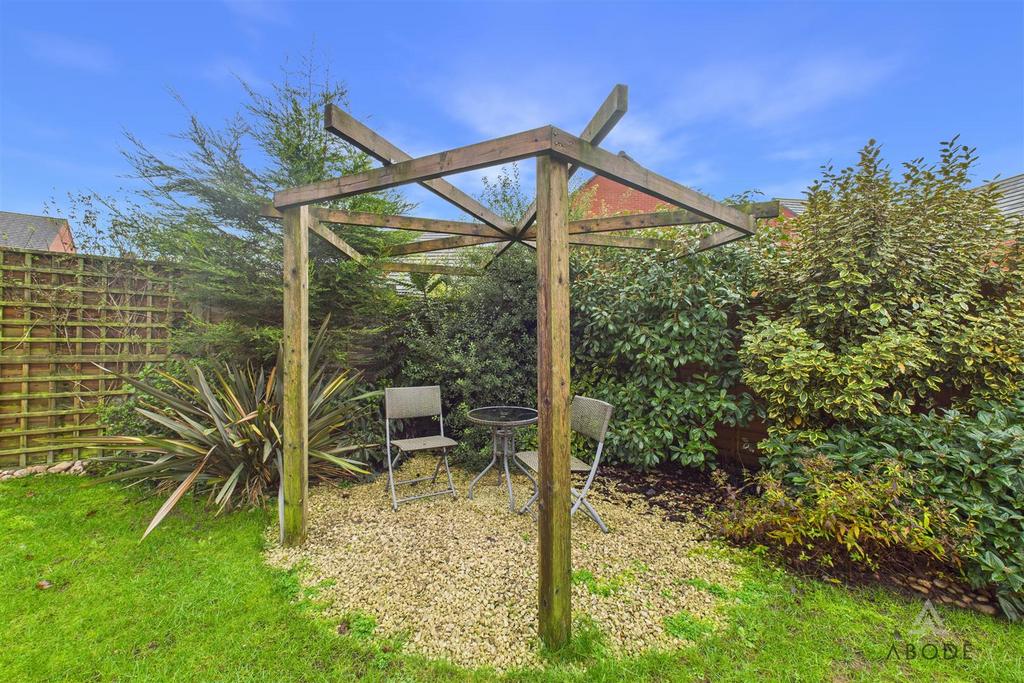 CAM03473 G0-PR0536-STILL013.jpg