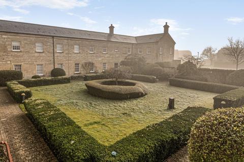 3 bedroom maisonette for sale, St. Georges Court, Trowbridge BA14