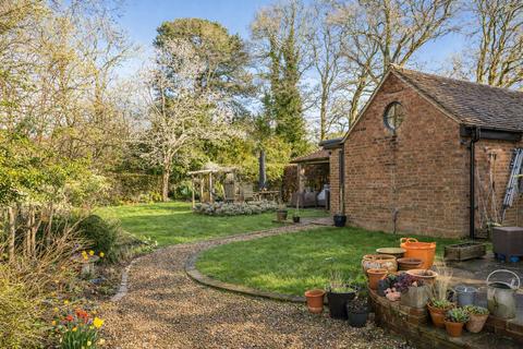 undefined, Character cottage with stunning rural views | Wakehurst Place, Ardingly