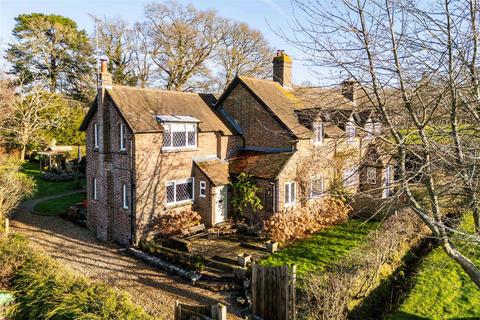 undefined, Character cottage with stunning rural views | Wakehurst Place, Ardingly